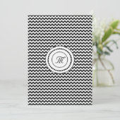 Invitation Mariage Monogrammé Chevron Noir et Blanc (Debout devant)