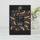 Invitation mariage or et plumes noires (Debout devant)