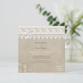 Invitation Mariage papillon de dentelle florale (Debout devant)