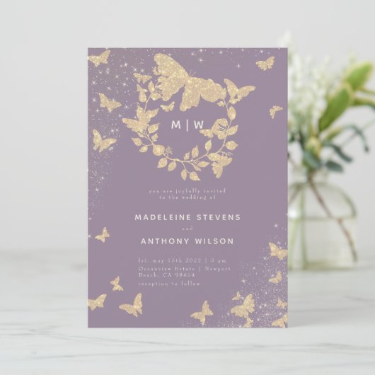Invitation Mariage papillon Lilac Or Monogrammes Élégant (Debout devant)
