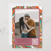 Invitation Mariage Photo Boho Groovy Rétro Code QR Rose Ondul (Dos)