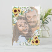 Invitation Mariage photo Dusty Blue Sunflower Vellum Overlay (Debout devant)