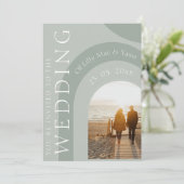 Invitation Mariage photo moderne Sage Green Arch (Debout devant)