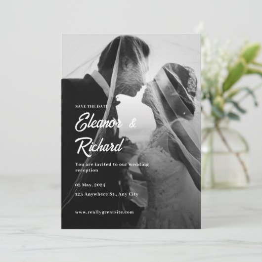 Invitation Mariage photo simple en noir et blanc (Debout devant)