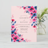 Invitation Mariage printanier à floraison d'indigo fuchsia (Debout devant)