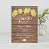 Invitation Mariage Rustique Bois Citron Main Squeeze (Debout devant)