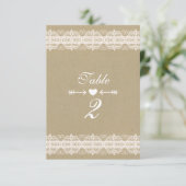 Invitation Mariage rustique naturel en papier brun et dentell (Debout devant)