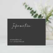 Invitation Mariage script moderne noir simple information (Debout devant)