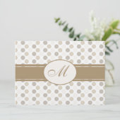 Invitation Mariage Tan et Blanc avec Monogramme (Debout devant)