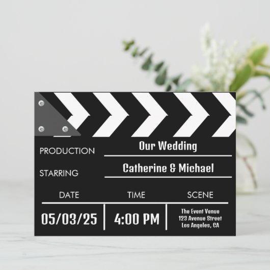 Invitation Mariage unique Black Movie Clapper (Debout devant)