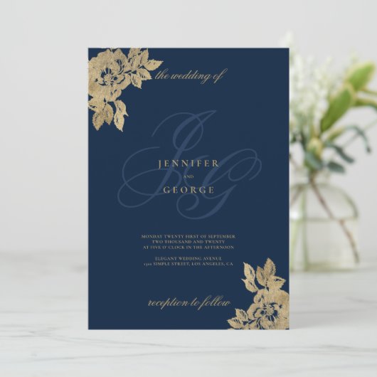 Invitation Mariages floral bleu marine or monogramme initiale (Debout devant)
