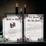 Invitation Mariée Die Goth Floral Bachelorette Party Itinérai<br><div class="desc">Célébrez la mariée à venir avec une soirée de bachelorette Mariée ou Meilleure et notre invitation itinérante élégante et classe avec un crâne floral aux roses rouges, un cadre gothique aux roses noires et rouges, le blanc grunge comme arrière - plan et la typographie gothique. Elégante et moderne, c'est la...</div>
