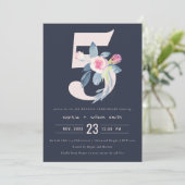 INVITATION MARINE BLUSH BLUE FLORAL 5E TOUTE ANNÉE ANNIVERSAI (Debout devant)