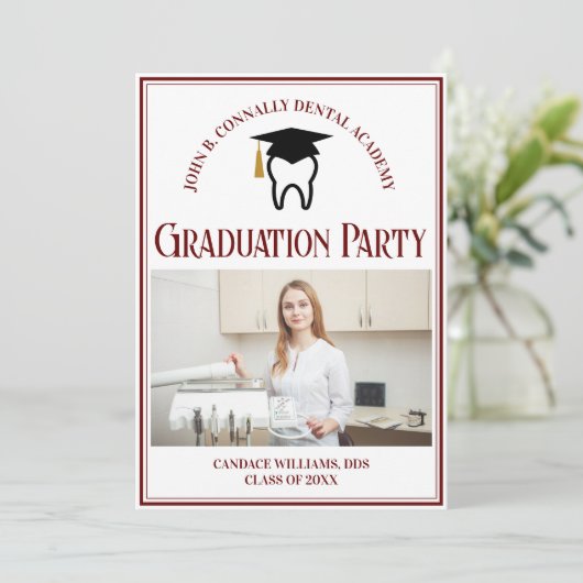 Invitation Maroon Dental School Photo Custom Graduation Party (Debout devant)