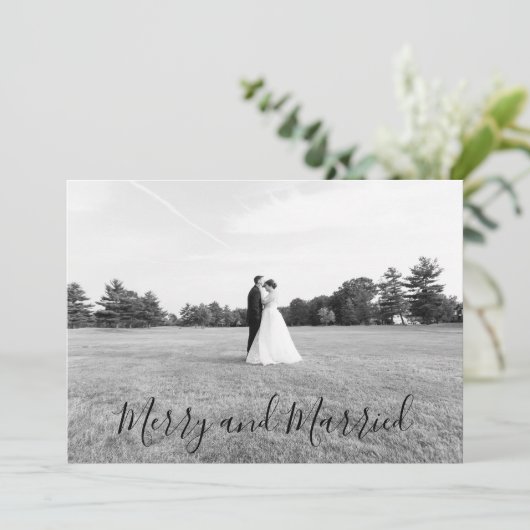 Invitation Married and Merry Christmas Card (Debout devant)