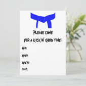 Invitation Martial Arts Blue Belt Anniversaire Fête Invitatio (Debout devant)