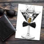 Invitation Martini Verre Signifie N'Importe Quel Nombre Anniv<br><div class="desc">Invitation à la fête d'anniversaire martini de l'homme. Cette élégante cravate à arc noir et l'invitation à la fête d'anniversaire martini fonctionne très bien pour un homme n'importe quel numéro fête d'anniversaire, la retraite, l'événement de cravate noire d'entreprise, la fête martini ou la fête de bachelier, etc. Ajoutez vos détails...</div>