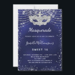 Invitation Mascarade bleu marine argent parties scintillant S<br><div class="desc">Pour une Masquerade élégante, Sweet 16, 16e anniversaire. Arrière - plan bleu marine tendance, la couleur bleue est inégale. Décoré avec de la poussière de parties scintillant en faux argent et un masque masqué. Personnalisez et ajoutez un nom, un âge et des détails de la fête. Le nom est écrit...</div>