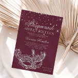 Invitation Mascarade masque argent parties scintillant scinti<br><div class="desc">Un sweet sixteen moderne,  chic et glamour avec un masque de mascarade en parties scintillant argent dessiné à la main avec un diamant en parties scintillant argent scintille sur un bordeaux rouge foncé</div>