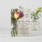 Invitation Mason Jar avec Rose/Fleur sauvage fête d'anniversa (Debout devant)