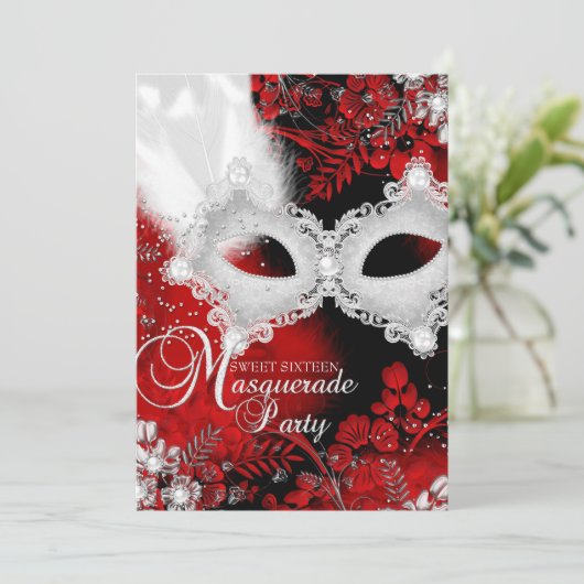 Invitation Masque blanc rouge étincelant Masquerade Sweet 16 (Debout devant)