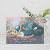 Invitation Masque de masquerade et collier de perles Cartons (Debout devant)