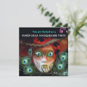 INVITATION MASQUE ROUGE PLUMES DE PAON FÊTE DE MASQUES EN OR (Debout devant)