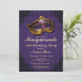 Invitation Masquerade fête d'anniversaire Gold Purple Masque  (Debout devant)