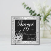 Invitation Masquerade Sweet 16 Seize Anniversaire Noir Blanc (Debout devant)
