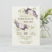 Invitation mauve fleurs blanches verdure douche nuptiale (Debout devant)