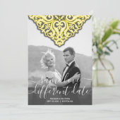 Invitation Même Amour Différente Date Mariage damassé Invitat (Debout devant)