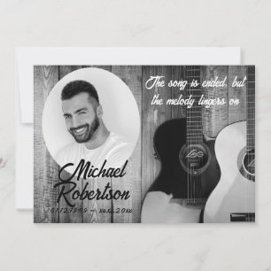 Invitation Mémorial des guitares électriques noires et blanch