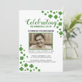 Invitation Mémorial du shamrock Clover | Funérailles irlandai (Debout devant)