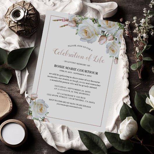 Invitation Mémorial élégant de la rose blanche | Célébration