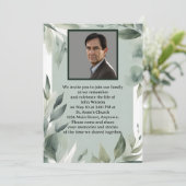 Invitation Mémorial photo Sage Green et White Feuilles (Debout devant)