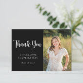 Invitation Merci photo moderne Black White Graduation (Debout devant)