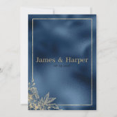 Invitation Métallurgique bleu marine gradient or floral RSVP (Dos)