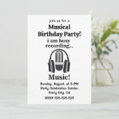 Invitation Microphone casque musical fête d'anniversaire (Debout devant)