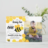 Invitation Miel Bee Girls First Birthday Photo (Debout devant)