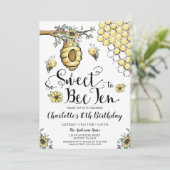 Invitation Miel de ruche florale Abeille si douce 10e anniver (Debout devant)