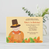 Invitation mignonne d'anniversaire du thanksgiving (Debout devant)