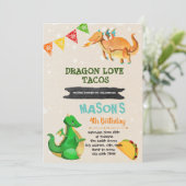 Invitation mignonne de partie de thème de dragon (Debout devant)