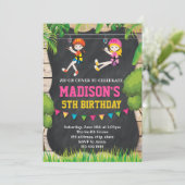 Invitation mignonne de tyrolienne (Debout devant)