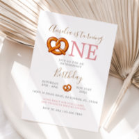 Mignonne rose Octoberfest Pretzel Tourne un Annive