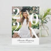 Invitation Minimal Modern Bold Graduation Year Photo Party (Debout devant)
