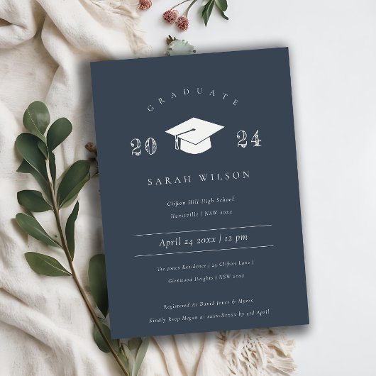Invitation Minimal simple foncé marine Blue Graduation Party