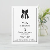 Invitation Minimalist Modern Black Coquette Bow (Debout devant)