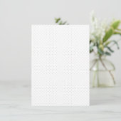 Invitation Minimaliste – Design Élégant à Points (Debout devant)