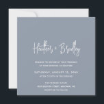 Invitation Minimaliste Dusty Blue Mariage moderne<br><div class="desc">Faire-part de mariage carré moderne avec un design simple avec vos noms dans une élégante typographie de script et vos détails de l'événement dans une police sans serif minimaliste. Tous les éléments design sont en blanc sur un arrière - plan bleu poussiéreux. Ce faire-part de mariage chic fonctionne bien pour...</div>