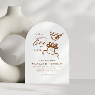 Invitation Minimaliste Martini Chic Arc de Naissance Brun